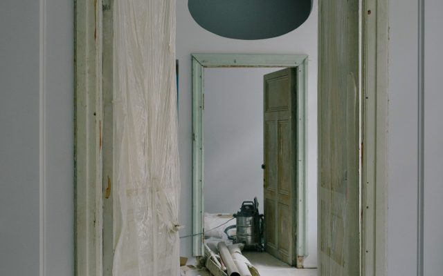 Appartement neuf en cours de nettoyage de fin de chantier